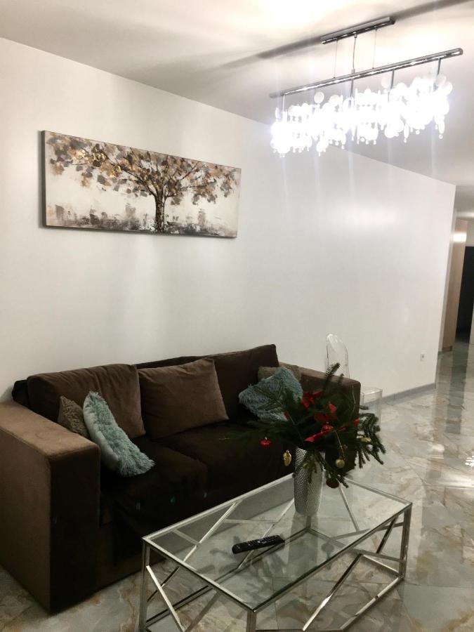 4-Room Jacuzzi Apartment Львов Экстерьер фото